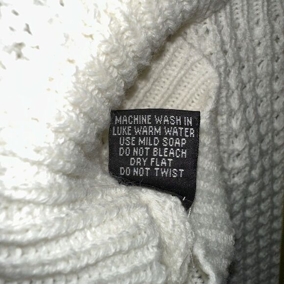 Love by Chesley White Sweater Women’s M Medium Open Knit Long Sleeve High Low - Picture 8 of 15